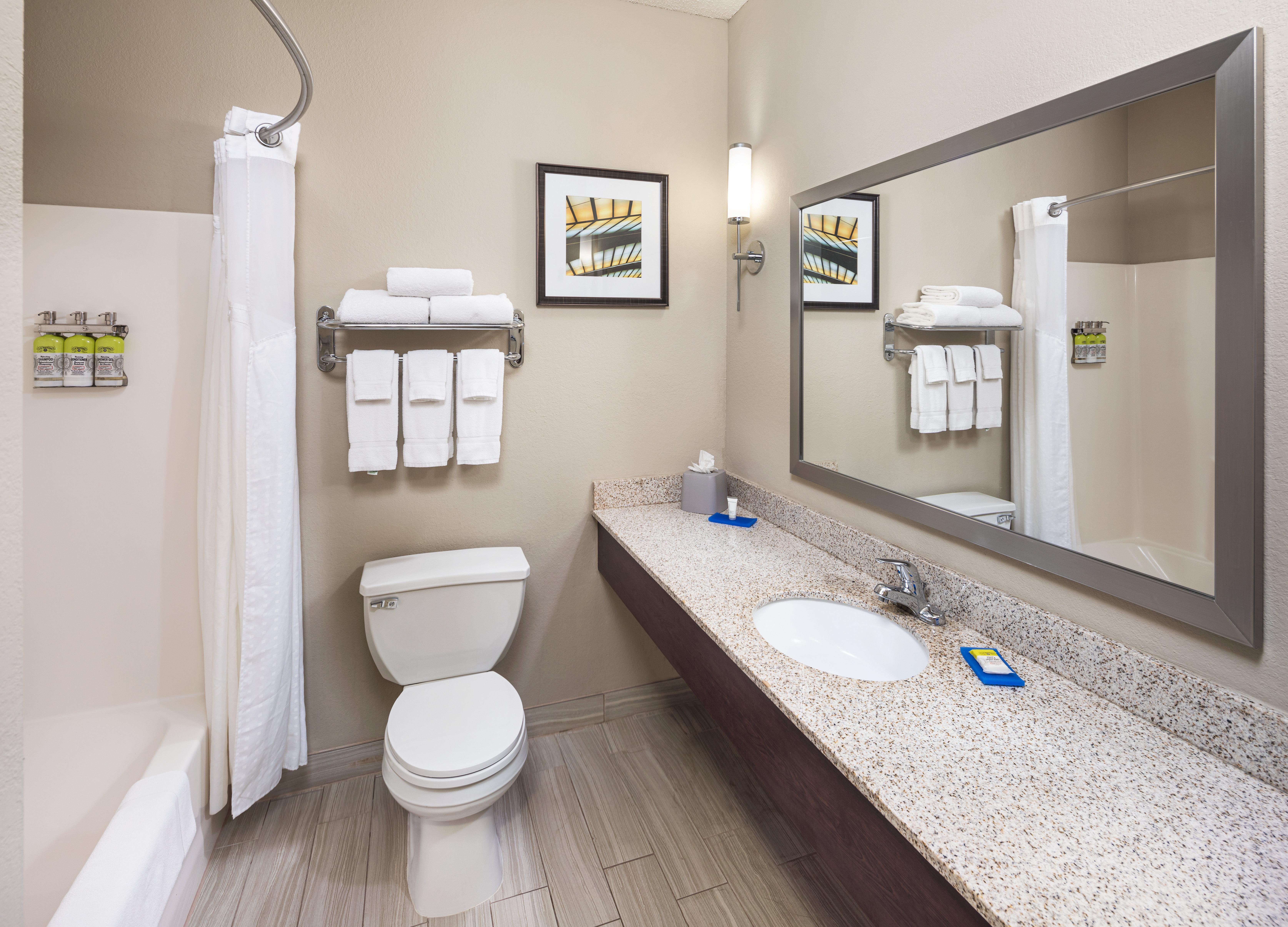 Holiday Inn Express Hotel & Suites Minneapolis - Minnetonka By Ihg المظهر الخارجي الصورة