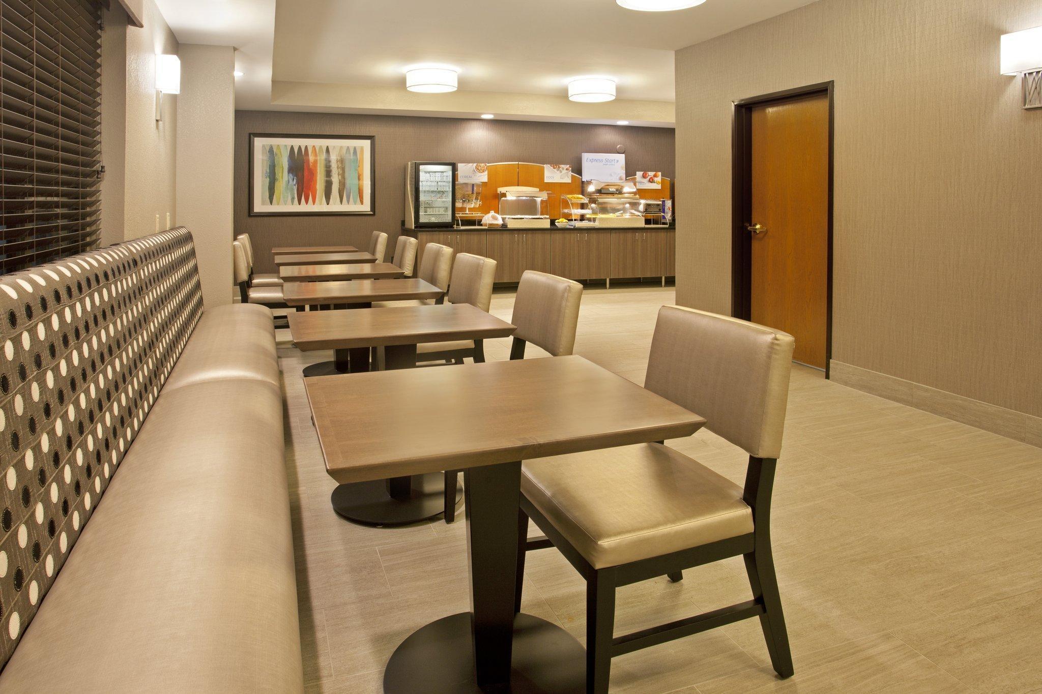 Holiday Inn Express Hotel & Suites Minneapolis - Minnetonka By Ihg المظهر الخارجي الصورة