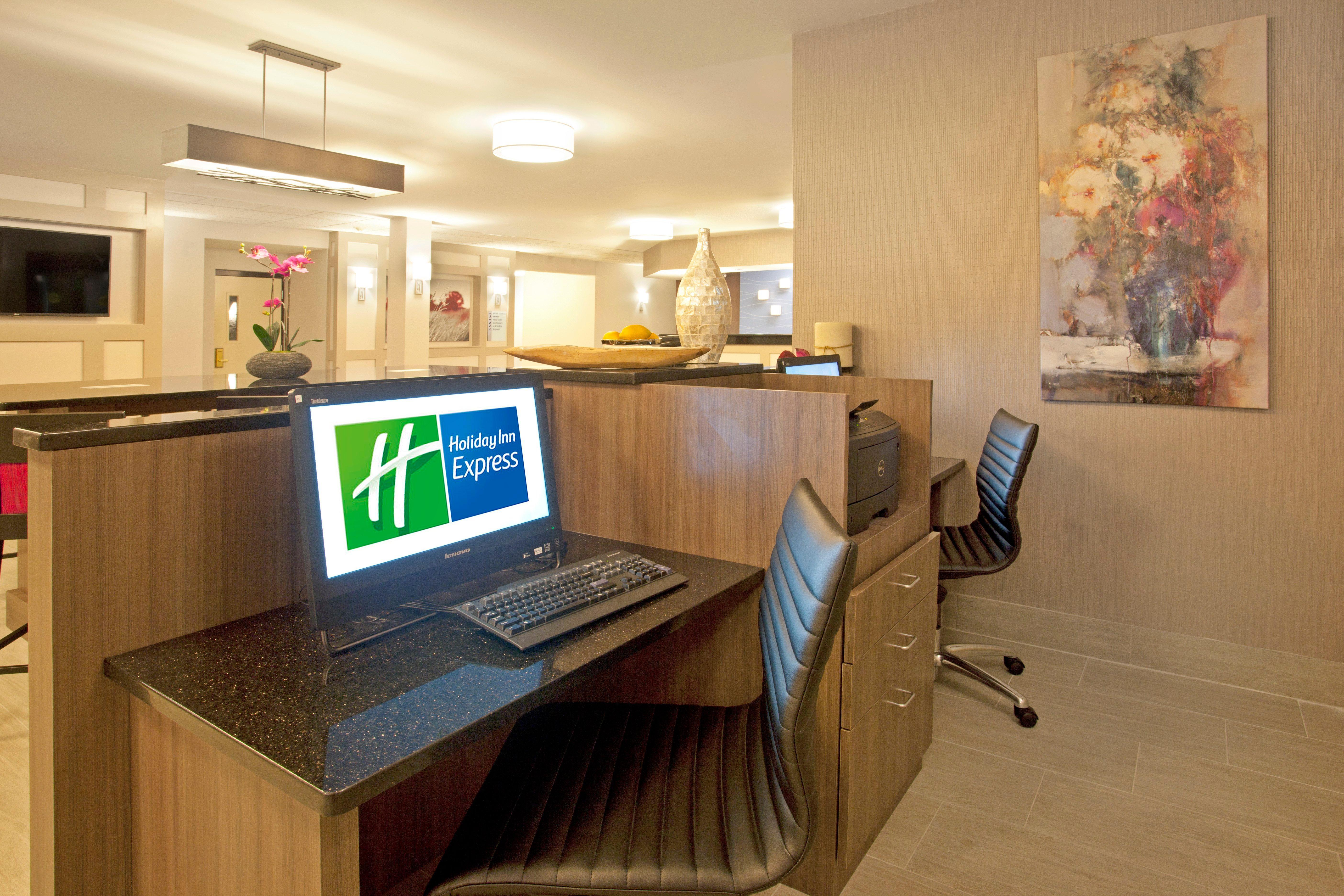 Holiday Inn Express Hotel & Suites Minneapolis - Minnetonka By Ihg المظهر الخارجي الصورة