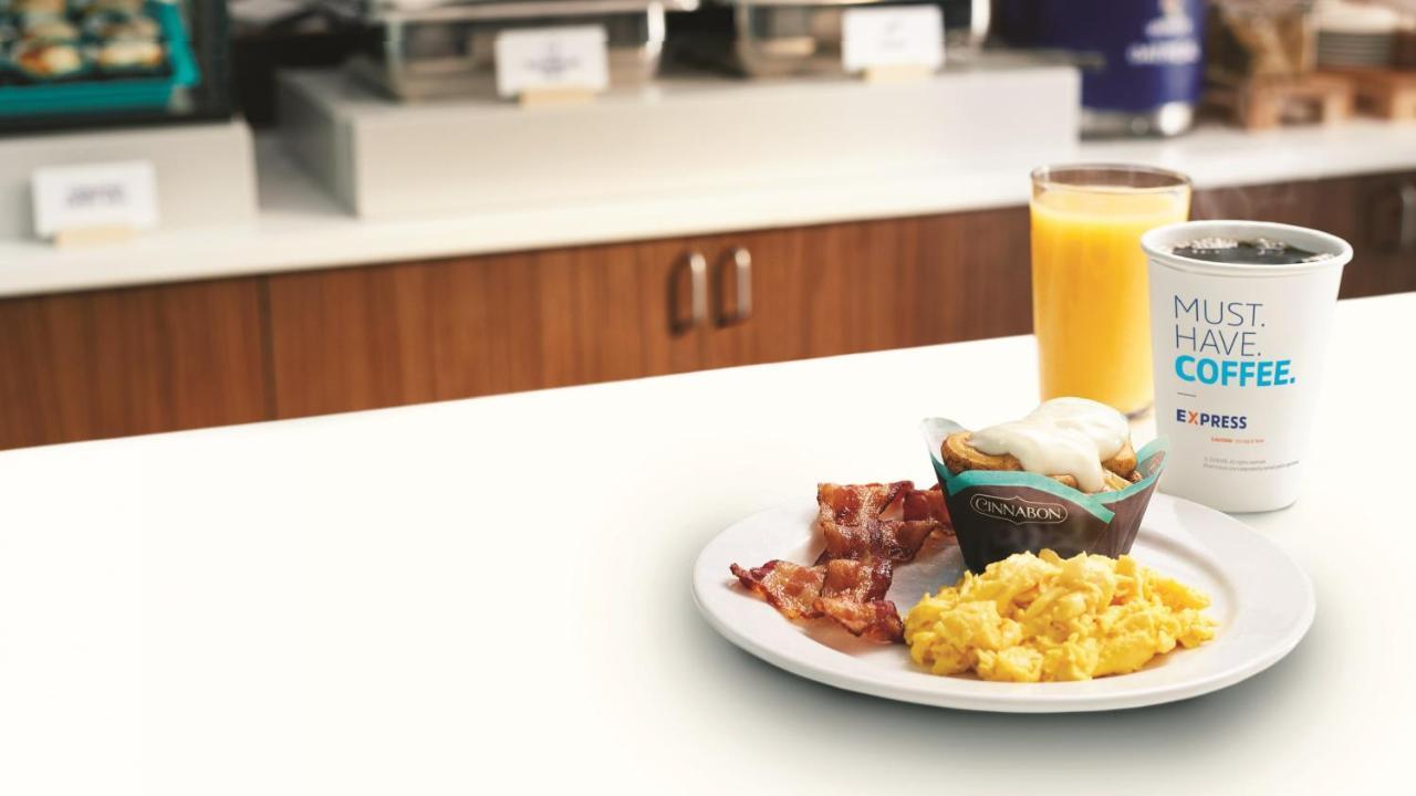 Holiday Inn Express Hotel & Suites Minneapolis - Minnetonka By Ihg المظهر الخارجي الصورة